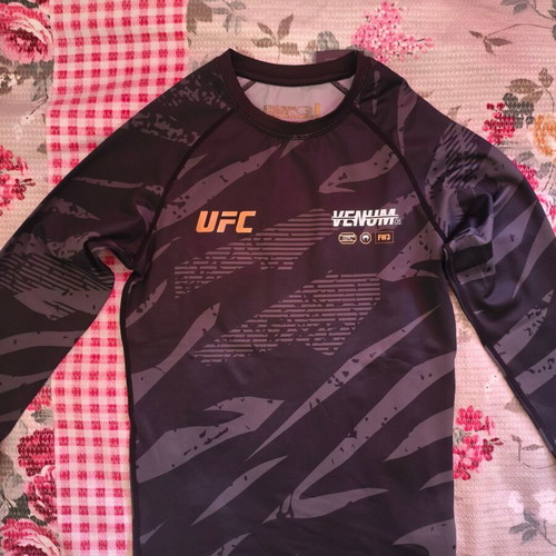 Venum UFC Compression Shirt new, size M, black