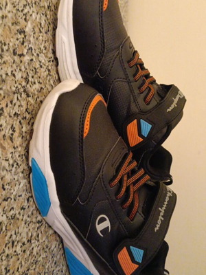 Champion sport shoes size 35 with lights, like new