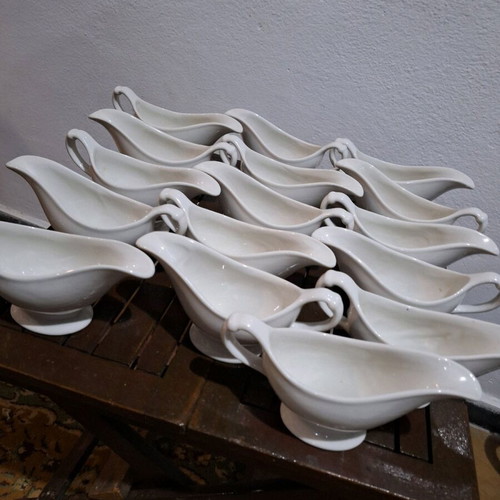 Vintage McNicol China Gravy Boats pack of 16, like new, ironstone porcelain