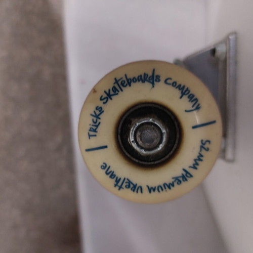 Skateboard TRICKS like new, ready to use