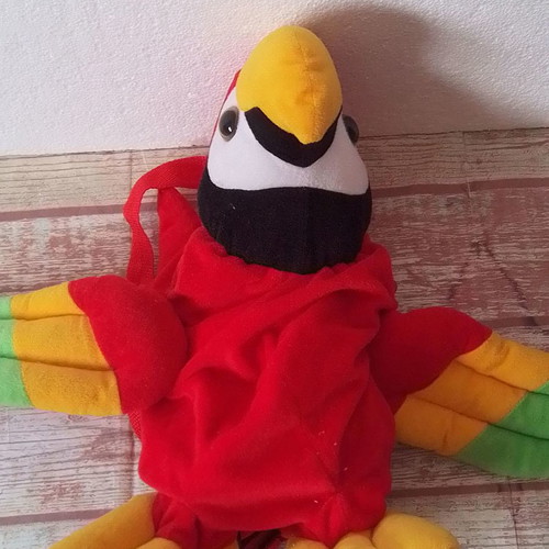 Children's parrot backpack Loro Parque used