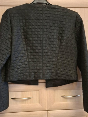 Camelot jacket black L like new, polyester
