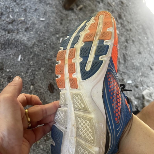 Fila athletic shoes size 38.5, blue and orange