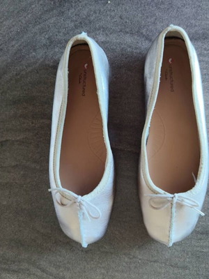 Балерини Clarks номер 39 като нови, златисти