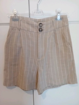 Stradivarius shorts like new, size S, white and beige