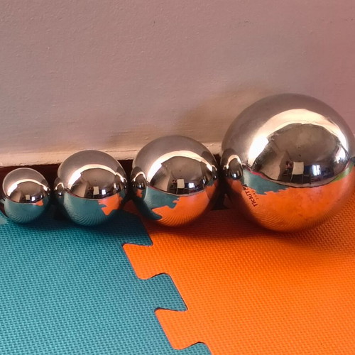 Tickit Sensory Reflective Silver Balls like new
