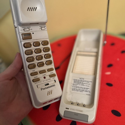 Panasonic cordless phone vintage used with charging base