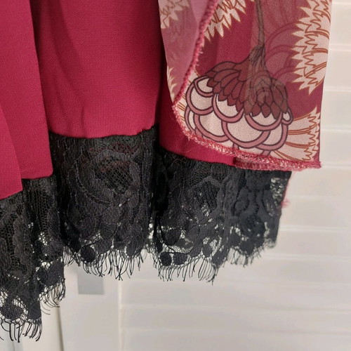 Wrap dress burgundy used XL with floral patterns and lining