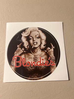 Blondie's стикер нов