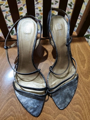 Shooz sandals used, silver, size 39, 8 cm heel