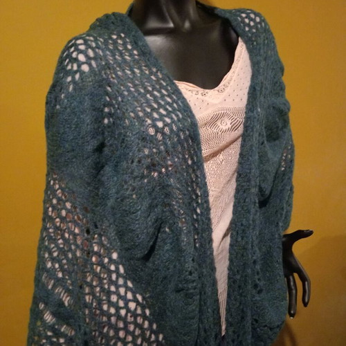 Benetton wool scarf very long and wide new, turquoise