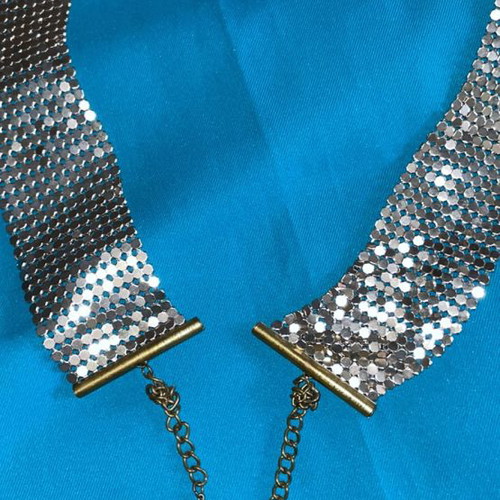 Silver belt used with square details