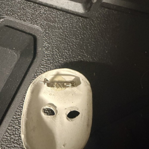 Pin mask vintage like new