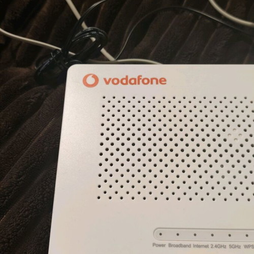 Vodafone router white like new