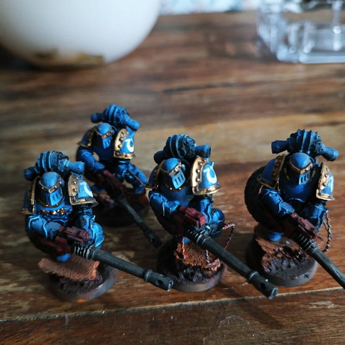 4 Space Marines with heavy weapons 40K