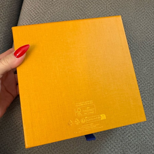 Louis Vuitton box and dustbag for belt like new