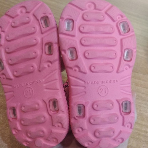 Girl's sandals size 21 with unicorn design like new