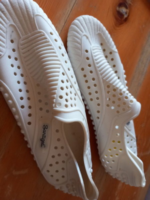 G&G white beach shoes new, sizes 36 and 44