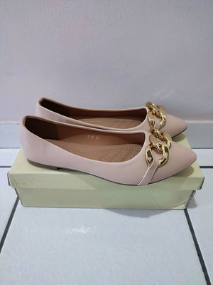 Nude ballerina shoes size 39 like new with buckle