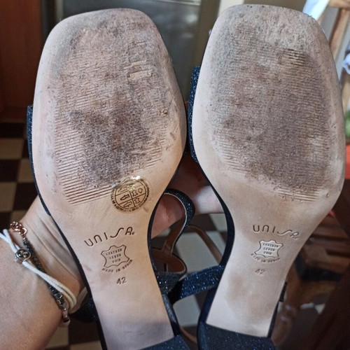 UNISA sandal No 42