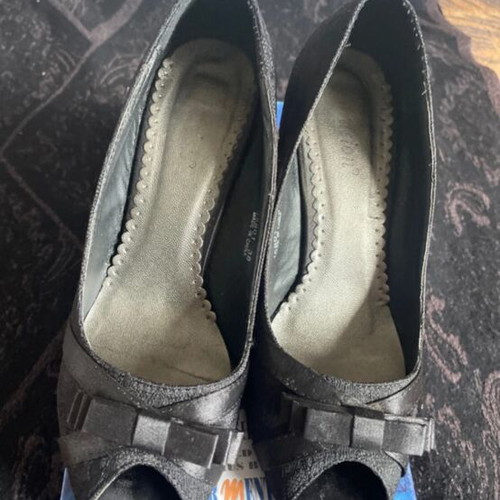 Black Pumps Size 38 Like New