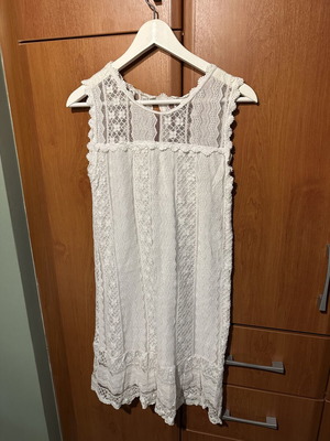 Dress like new, size S, white
