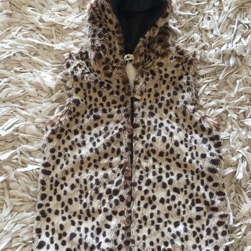 Leopard faux fur vest with zipper and hood new, one size