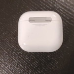 Apple AirPods 4 μεταχειρισμένα με θήκη φόρτισης και δώρο θήκη Super Mario