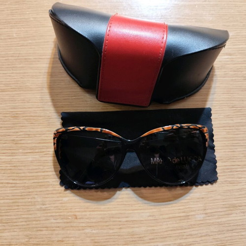 Vintage women's sunglasses brown like new
