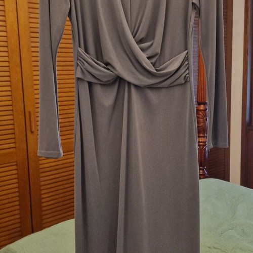 Draped dress with long sleeves Medium like new, gray