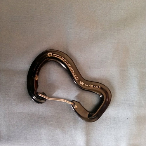 Metal carabiner hook Ticket to the Moon model KN 10 like new