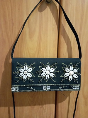 Women's satin shoulder bag used with shells