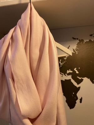 Zara pashmina scarf like new, pink
