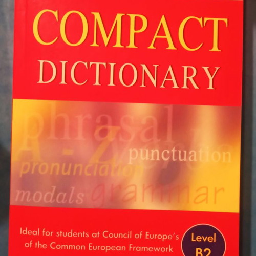 Compact Dictionary English in excellent condition