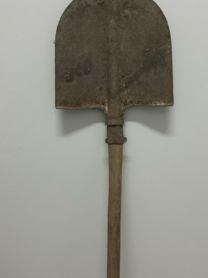 World War II shovel used, 1940 German