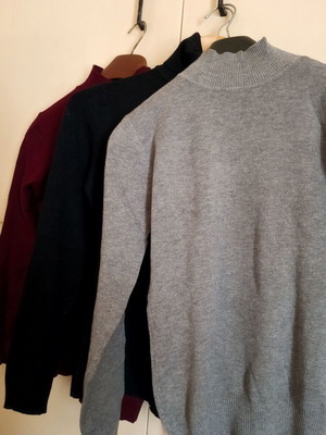 Three blouses like new, medium size, black, gray and burgundy