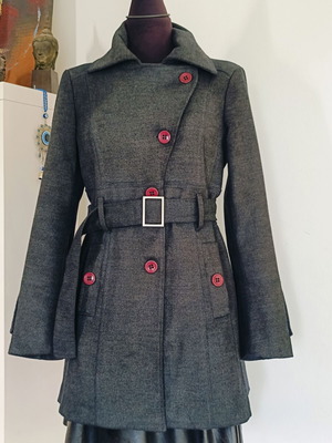 Compagnia Italiana warm coat like new, grey with belt