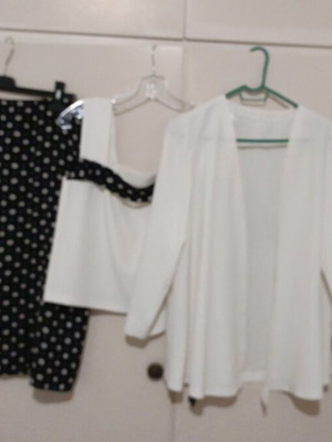 Handmade suit 3 pieces in white and black like new