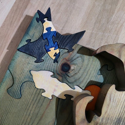 To Platoni wooden mosaic used, artwork