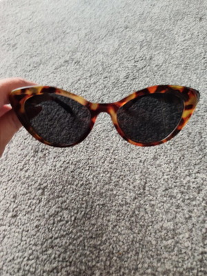 Γυαλιά ηλίου vintage cat-eye με σκελετό ταρταρούγα σαν καινούργια