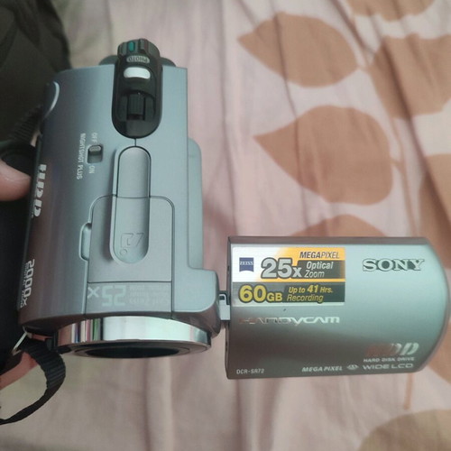 Video camera like new with 60 GB hard drive and Carl Zeiss lens