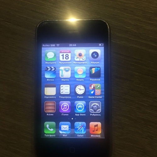 iPhone 3G used in excellent condition with box