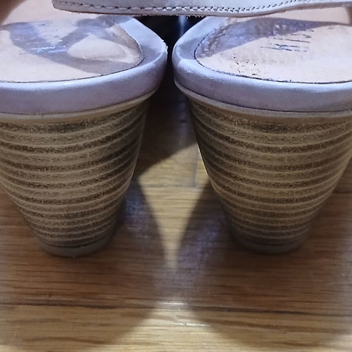 Hispanitas leather women's mules size 40 like new beige
