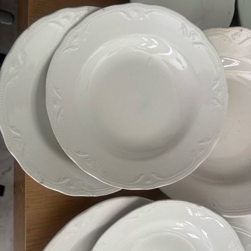 Vintage porcelain plates used, set of 9 pieces from 1920