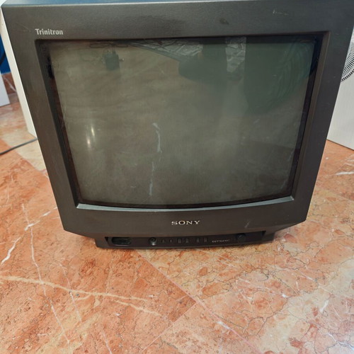 Sony Trinitron 14 inch KV-14T1D used