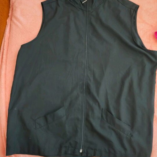 Unisex black vest with zipper like new