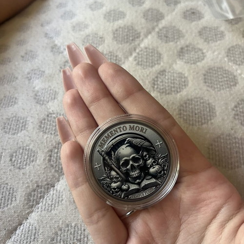 Memento Mori collector's medallion new