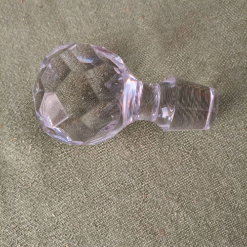 Crystal bottle stoppers like new, set of 2