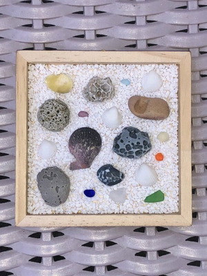 Handmade frame like new, approximately 10×10 cm