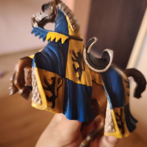 Schleih World of Knights Warhorse figure like new, collectible